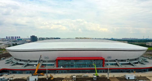 浦東足球場開始安裝座椅,10月底迎接英雄聯盟全球總決賽,明年4月正式竣工