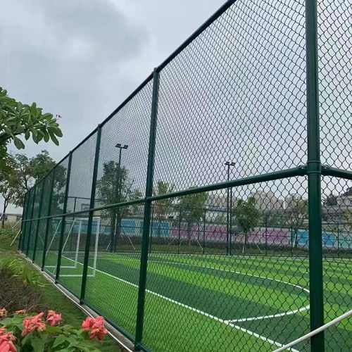 內(nèi)蒙體育館足球場圍網(wǎng)包安裝