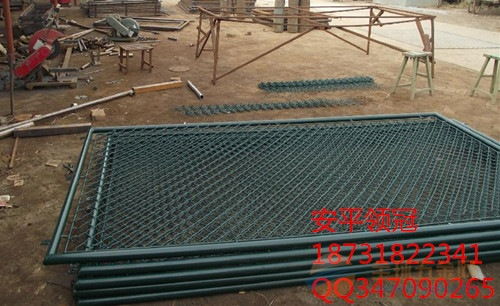 河南鄭州籠式足球場(chǎng)圍網(wǎng)報(bào)價(jià) 河南開封五人制足球場(chǎng)圍欄廠家